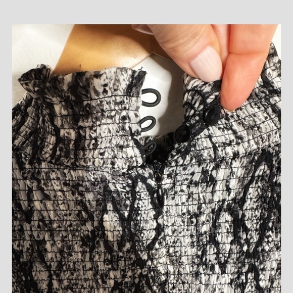 English Factory Dress Black Silver Snake Print Shirred Waist Long Sleeve Size XS - Picture 5 of 15